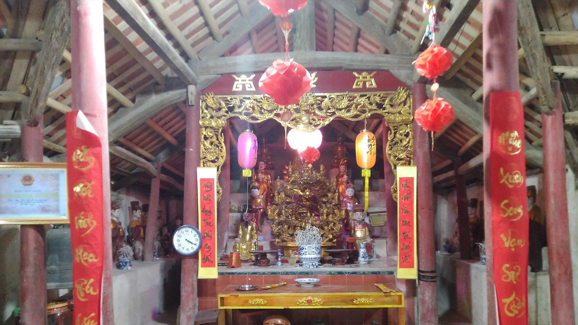 5_Ban Thờ.jpg